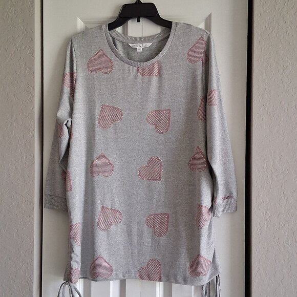 Kiss & Fly Gray with Hearts 3/4 Sleeve Top Women's Size XL - Picture 2 of 12